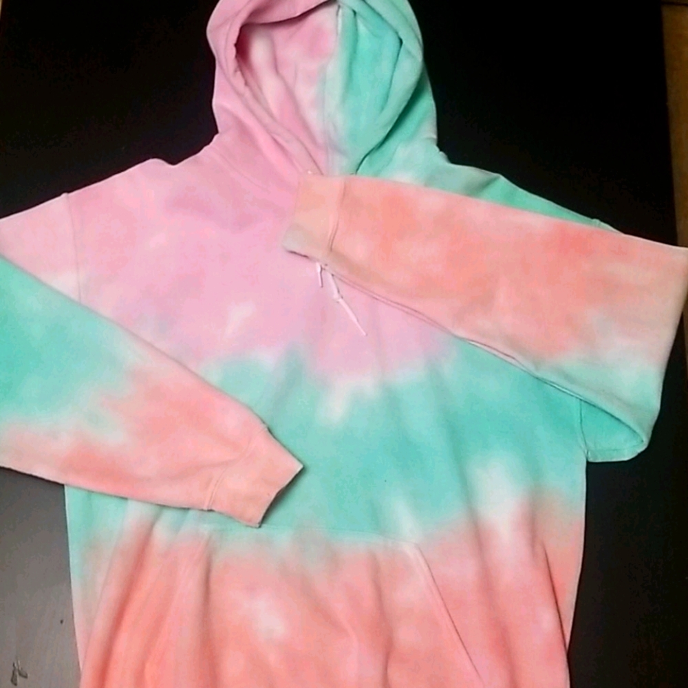 Pull over hoodie